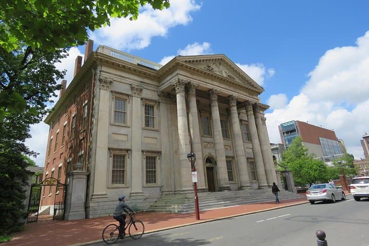Discover Colonial Philadelphia: Small-Group Walking Tour of Independence Historic Sites photo 4