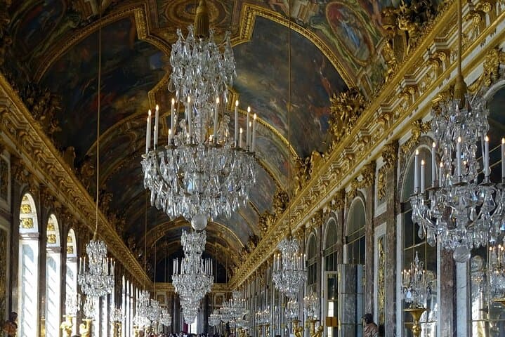 Private Fontainebleau and Versailles Day Trip from Paris by Mercedes — Skip-the-Line Trianon & Gardens photo 6