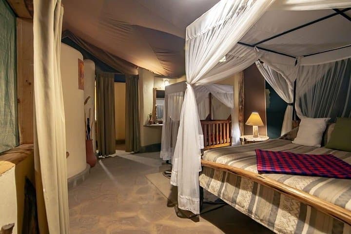 Kilimanjaro Special Safari: 4-Day Tsavo West, Amboseli & Tsavo East Adventure photo 4