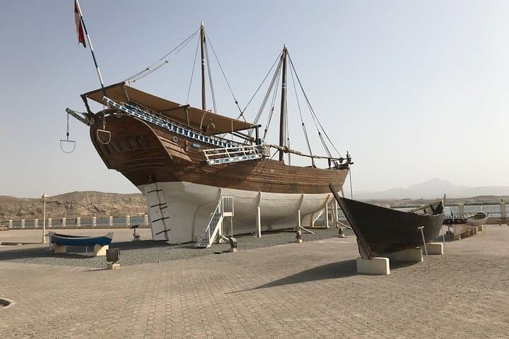 Six-Day Oman Highlights: Wadis, Desert Dunes, and the Hajar Mountains photo 6