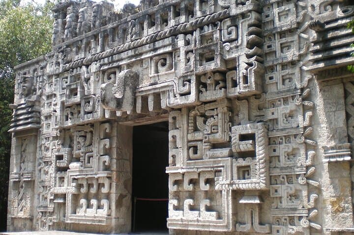 Calakmul and Balamkú Day Tour from Campeche: Jungle Ruins & Stucco Frieze photo 3