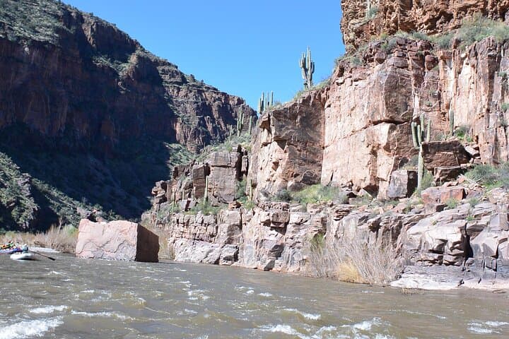 Salt River Whitewater Rafting Full-Day: Class III–IV in the Salt River Canyon photo 3