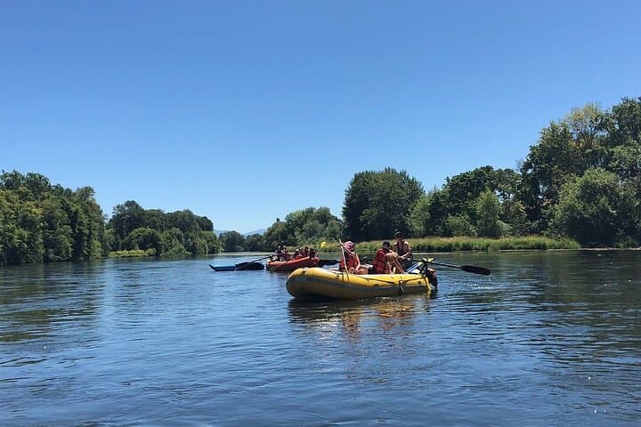 Rogue River Family Float to Discovery Park: Easy Rafting and Kayaking Near Ashland photo 4