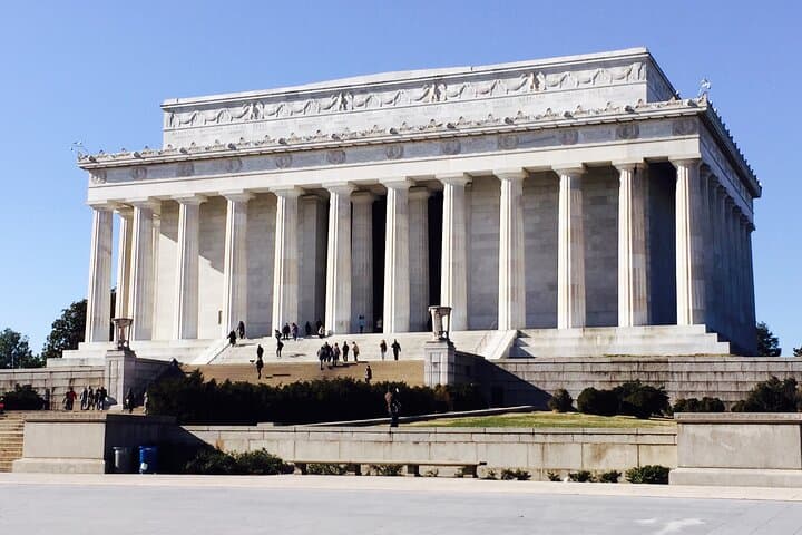 Washington DC Monuments Day Tour from New York — White House, Capitol & Arlington photo 2