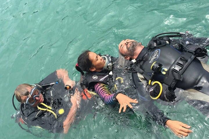 Koh Kood Rescue Diver and EFR Course: 4-Day Emergency Response and Rescue Training