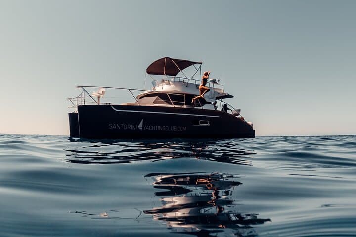 Private Santorini Caldera Cruise from Ammoudi: Power Catamaran with Meals & Open Bar photo 2