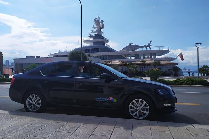 Split to Zagreb Private Transfer via Krka or Plitvice Lakes - Day Trip with National Park Stop