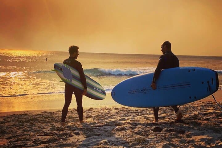 Learn to Surf in Laguna Beach: 1.5-Hour Beginner Lesson in Pristine Waters