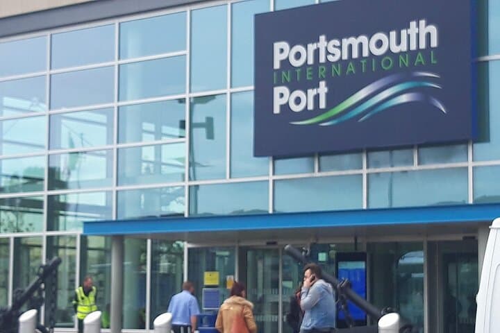 Private Transfer from London (LHR) to Portsmouth Cruise Port — Door-to-Dock Chauffeur Service photo 4