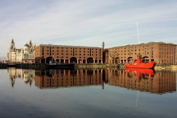 Liverpool Private Walking Tour: Explore the City Like a Local