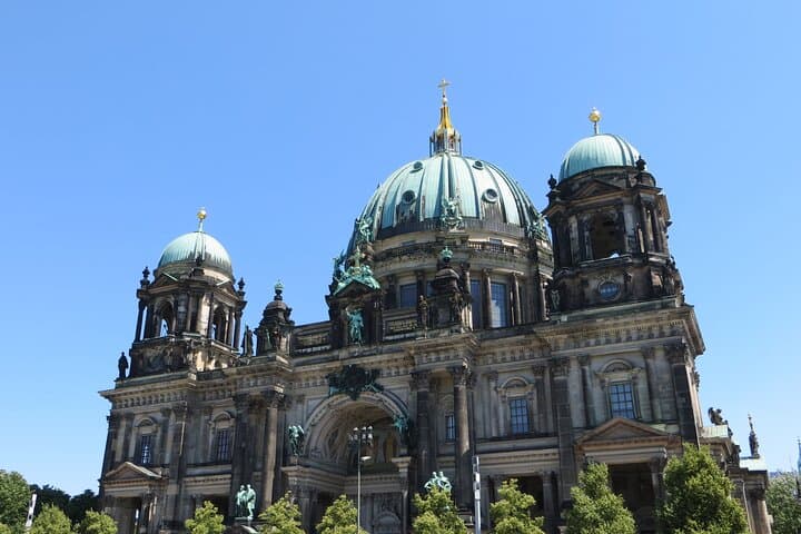 Berlin Private Walking Tour with a Local — Custom 2–6 Hour City Walk photo 3