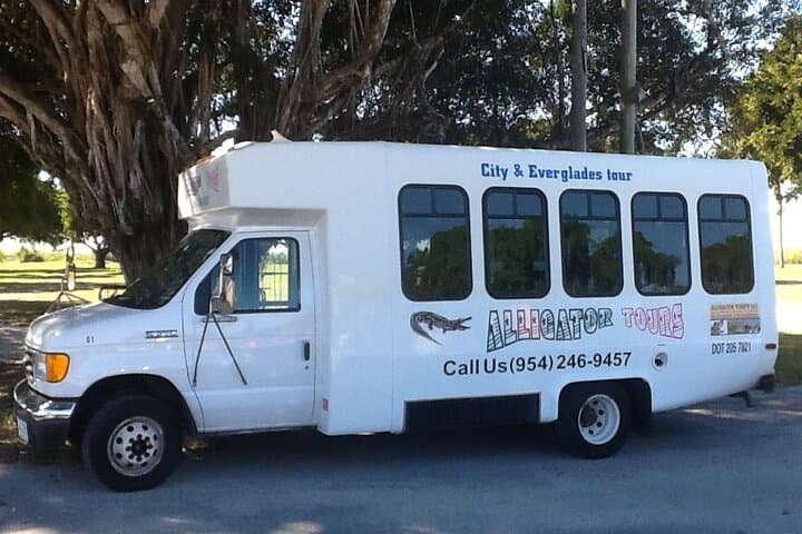 Everglades Airboat Adventure from Fort Lauderdale — 1-Hour Ride & Hotel Pickup photo 1