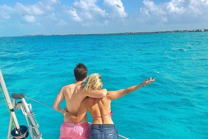 Isla Mujeres Catamaran Snorkel Tour from Cancún — Open Bar, Beach Time & Transport photo 5