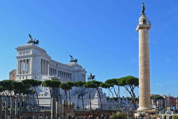 Private Rome Arrival Transfer & Quick City Introduction — Stress-Free Airport Pickup