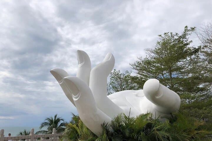 Sanya Private Day Tour — Nanshan Cultural Zone & Luhuitou Park Guide photo 5