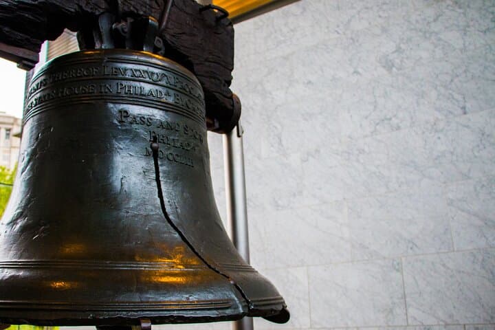Private 4-Hour Philadelphia Walking Tour: Independence Mall, Mural Mile & Reading Terminal photo 2