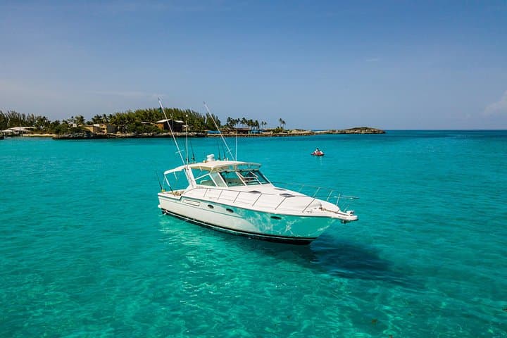 Private Nassau Snorkeling & Fishing Charter: Half-Day on a 38ft Freestyle photo 1
