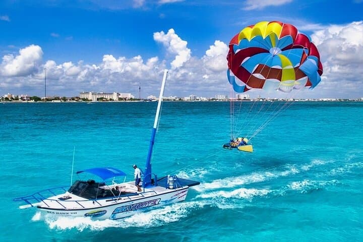 Cancun Parasailing: Sky Rider Oceanside 325-Foot Caribbean Flight photo 2