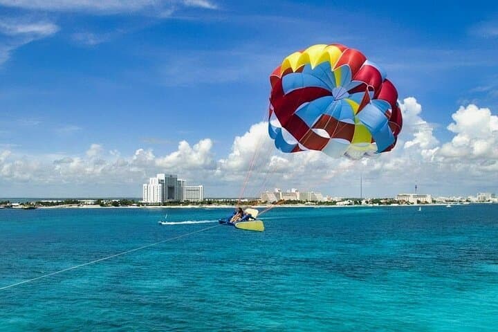 Sky Rider Parasailing in Cancún — 325‑ft Nichupté Lagoon Flight photo 6
