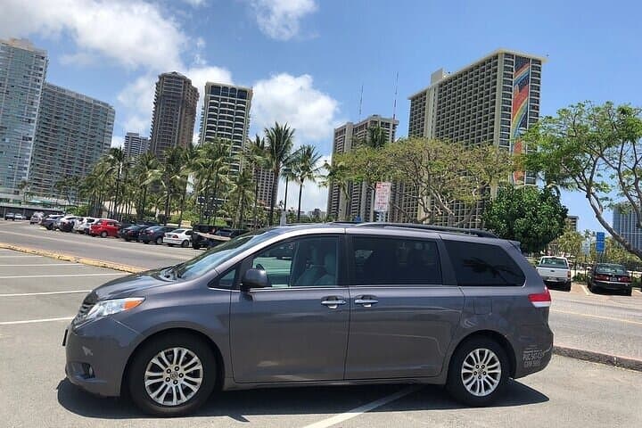 Private Minivan Transfer: Honolulu Airport to Ko Olina Hotels — Smooth Door-to-Door Service photo 3