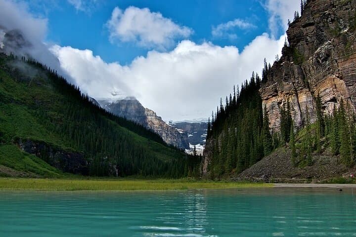 Self-Guided Audio Driving Tour: Lake Louise to Calgary — Banff, Moraine Lake & Rocky Foothills photo 4