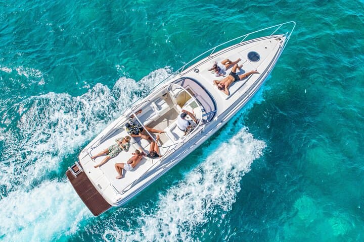 Private Coastal Es Vedra Cruise to Cala Conta, Cala Tarida & Sunset Views