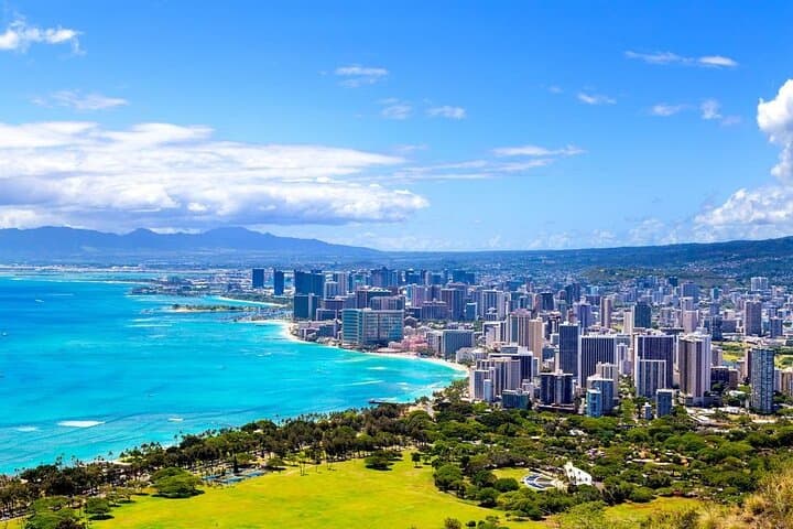 Smooth Arrival: Private Luxury SUV Transfer from HNL to Honolulu photo 6