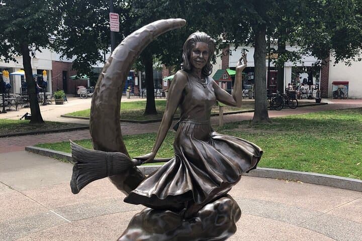Salem Uncovered: Witch Trials Walking Tour and 1692 History photo 3