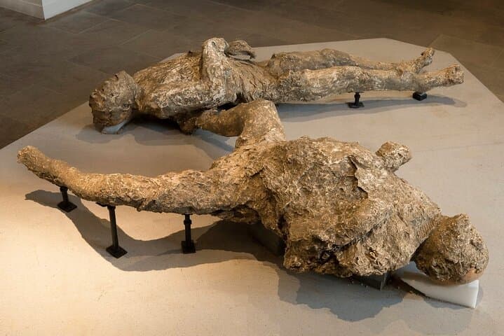 Pompeii Guided Tour from Naples — Small-Group Drive with Official Archaeological Guide photo 5