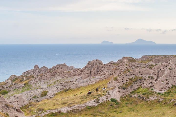 Santorini Beach Gallop: Caldera Cliff Horse Riding Safari for Experienced Riders photo 2