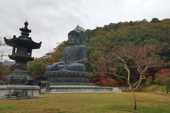 Mt. Seoraksan Scenic Journey: Cable Car, Sinheungsa & Naksan Beach Day Tour photo 4