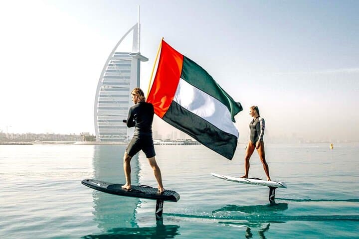 Electric Foil Surfing in Dubai: 40-Minute Fliteboard Experience with Skyline Views