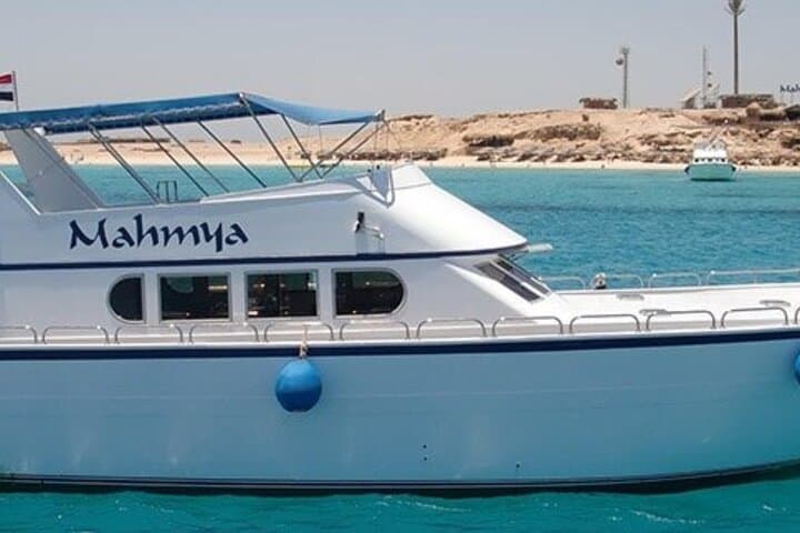 Private Day Tour to Alexandria from Cairo: Qaitbay, Catacombs & Bibliotheca photo 6