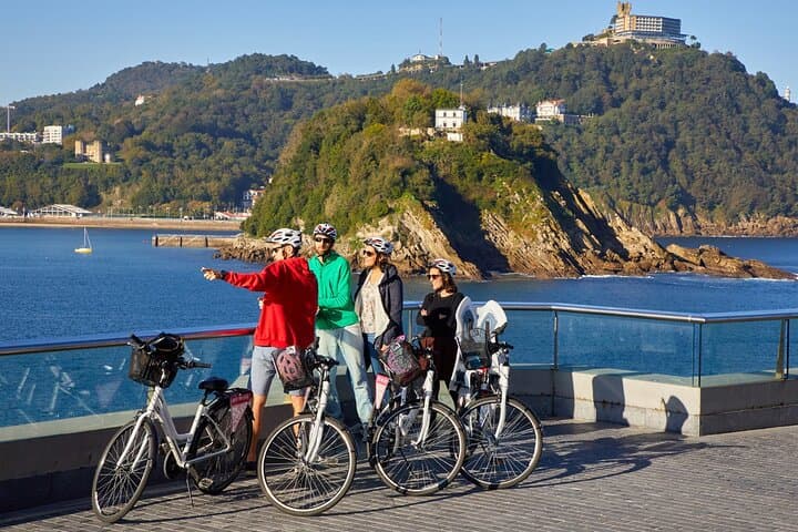 San Sebastián E‑Bike Tour: Basque History, Beaches & City Sights