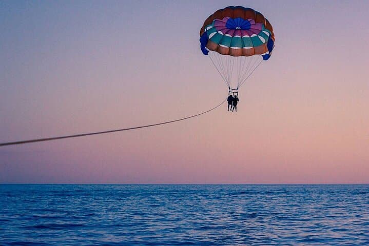 Parasailing Hurghada: Red Sea Coastal Flight with Private Transfer