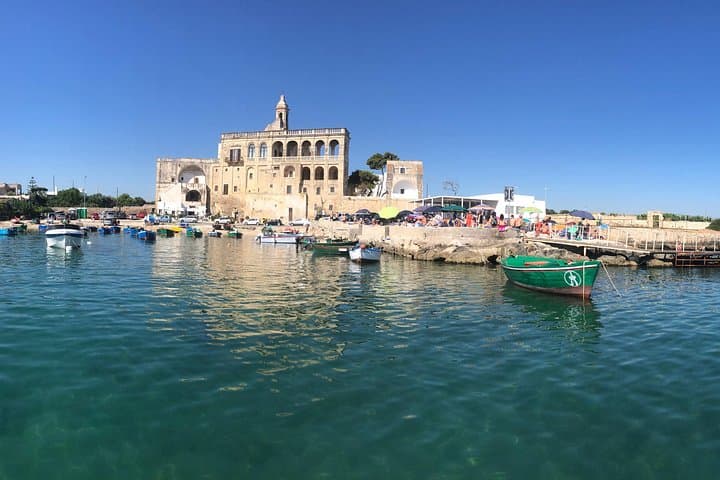 Polignano a Mare Coastal Caves: 90-Minute Boat Tour with Snorkeling & Aperitif photo 3