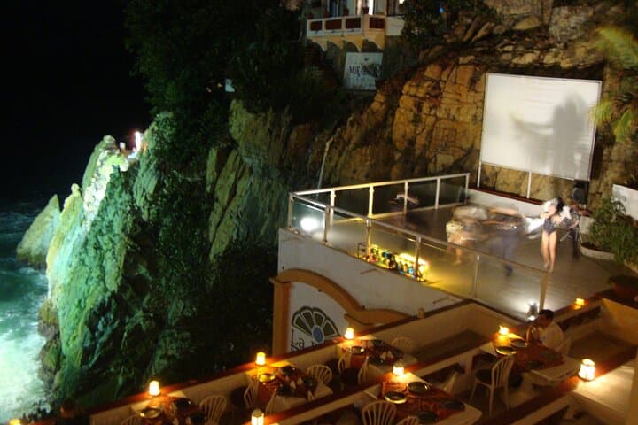 Acapulco Cliff Divers at Night: Dinner, High-Dive Rituals & La Quebrada Views photo 2