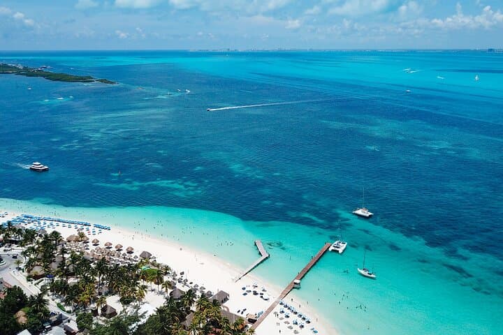 Luxury Catamaran to Isla Mujeres: Snorkel, Lunch & Open Bar photo 2