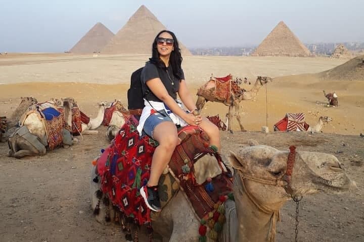 Private Giza Pyramids Tour with Professional Photo Session