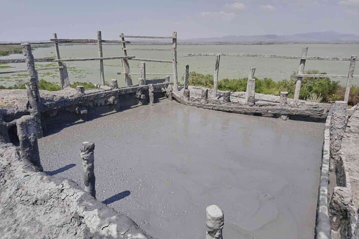 Mud Baths and Pink Salt: Totumo Volcano & Galerazamba Day Trip from Cartagena