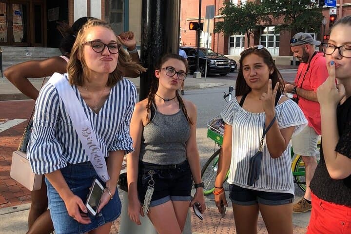 Explore Louisville with the Crazy Dash Scavenger Hunt: App-Guided Walking Adventure
