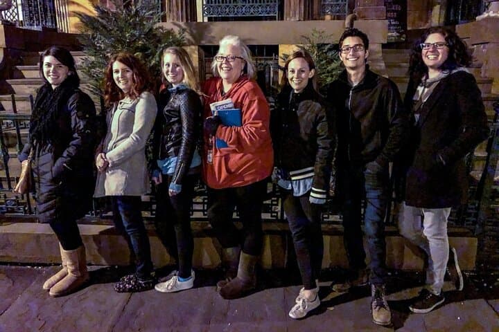 Adults-Only Savannah Ghost Tour: Spirits and Scoundrels Night Walk