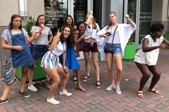 Pittsburgh Wacky Walks Scavenger Hunt: App-Led City Adventure
