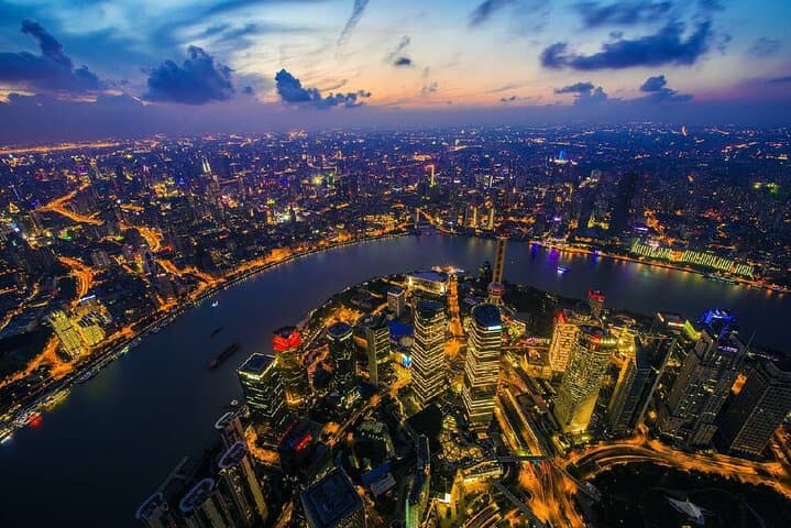 Shanghai Night Tour: Shanghai Tower, The Bund & Yuyuan Bazaar photo 3