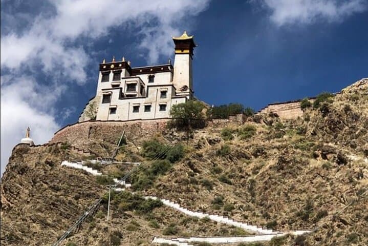Tibet Pilgrimage: 8-Day Lhasa & Everest-Region Cultural Tour