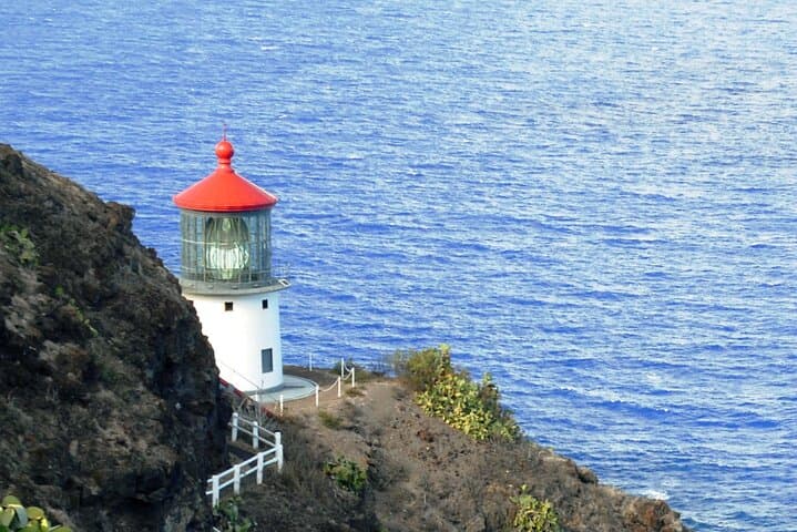 Oahu Highlights Private Guided Tour — Waikiki Landmarks, Diamond Head & Nuʻuanu Pali Views photo 6