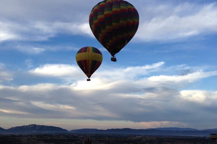 Sunrise Hot Air Balloon Flight Over Temecula Wine Country photo 4