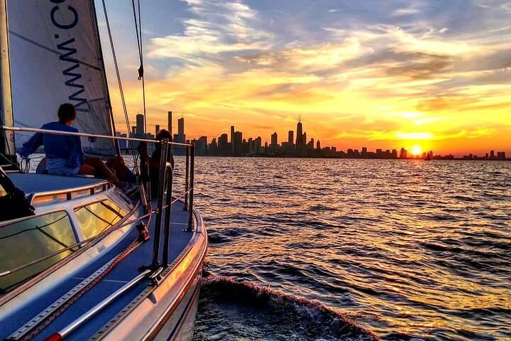 Private Sunset Sail from Navy Pier: Chicago Lake Michigan Skyline Cruise photo 1