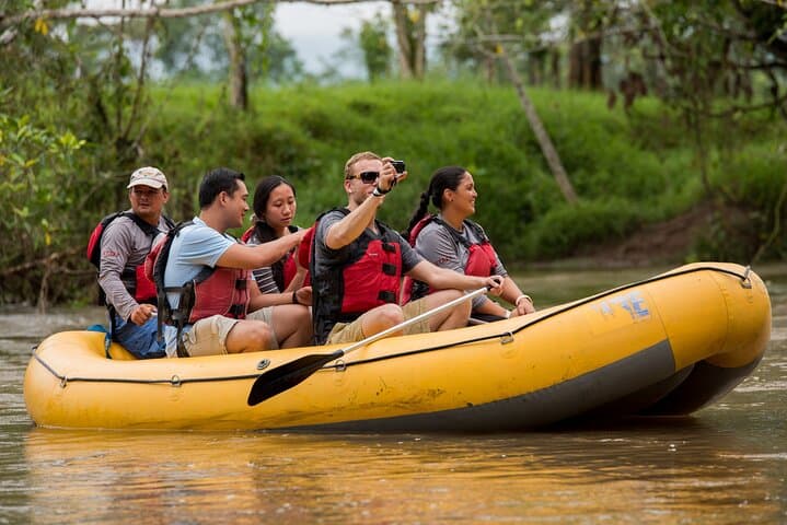Safari Float on Corobicí River: Crocodile-Spotting Raft Trip from Playa Flamingo