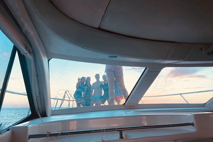 Bonaire Sunset Yacht Cruise — Green Flash Evening Sail from Kralendijk photo 2